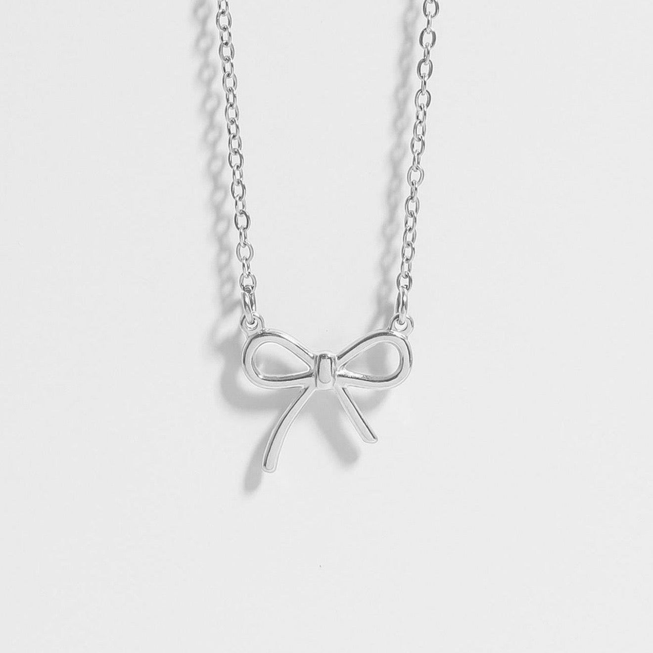 Simple Bow Necklace