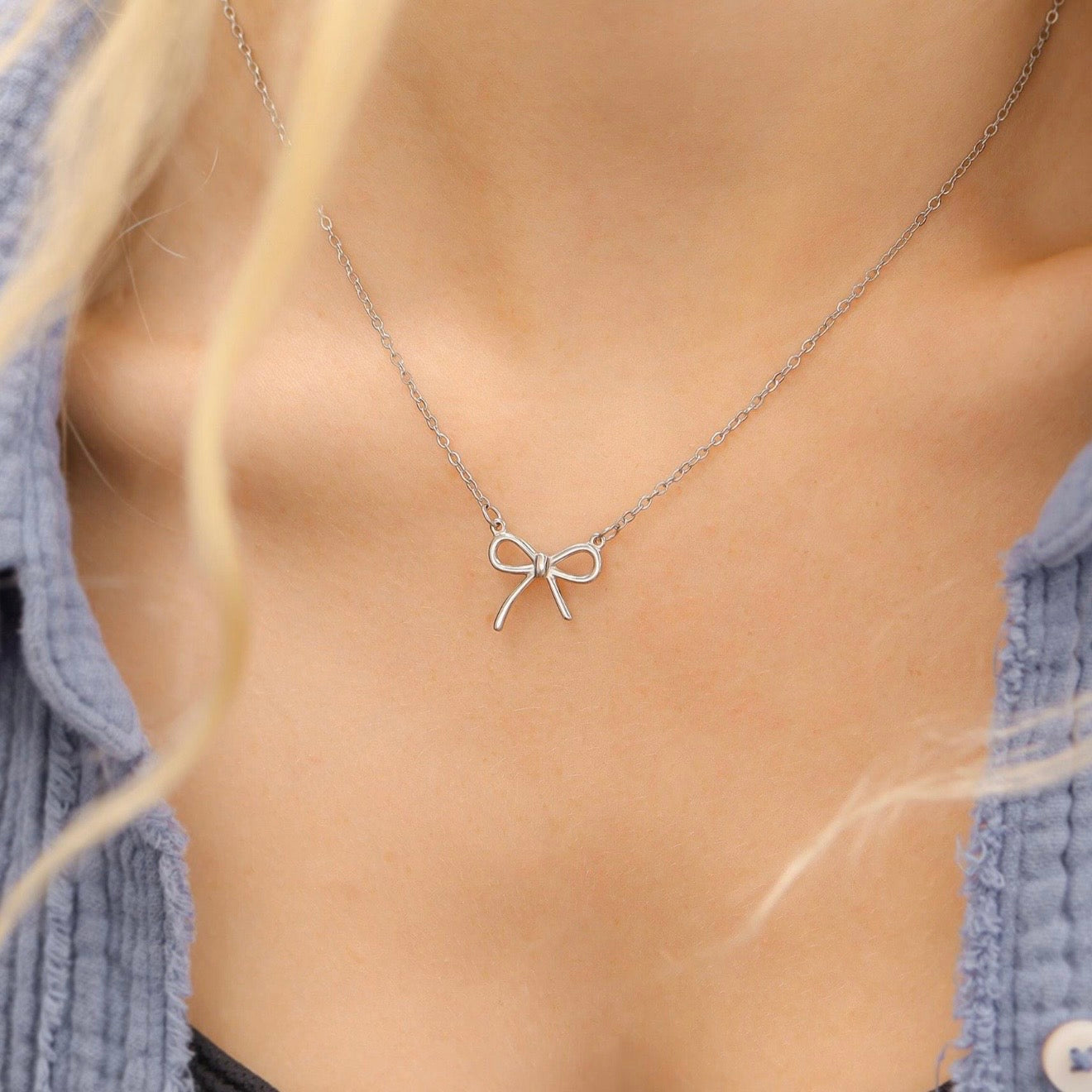 Simple Bow Necklace